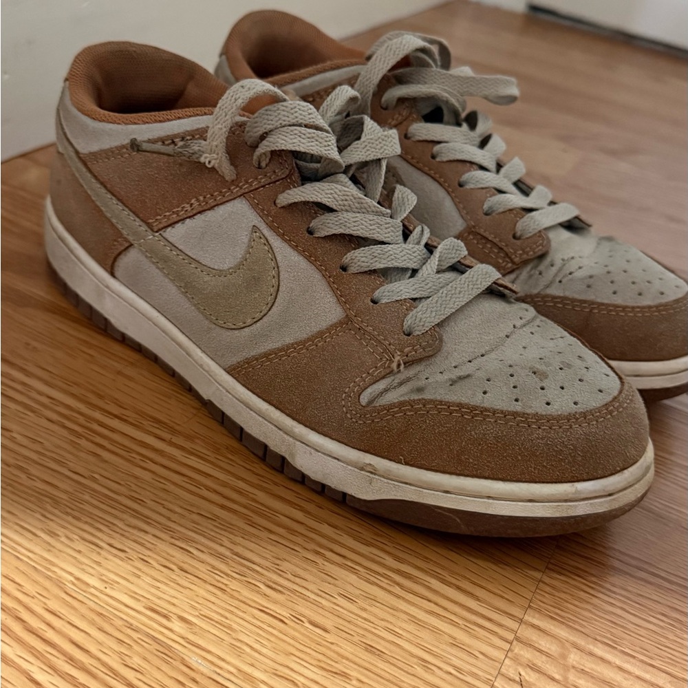 Size 7 - W Nike Dunk Low Medium Curry